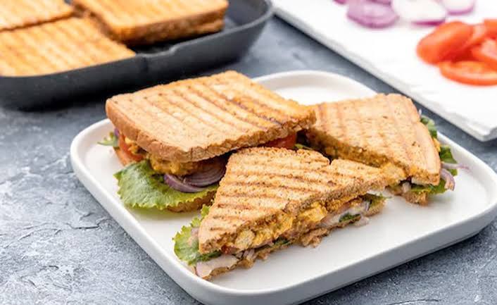 Paneer Tandoori Sandwich