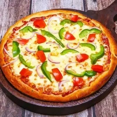 SUPER VEGGIE PIZZA (Onion,Capsicum,Tomato)